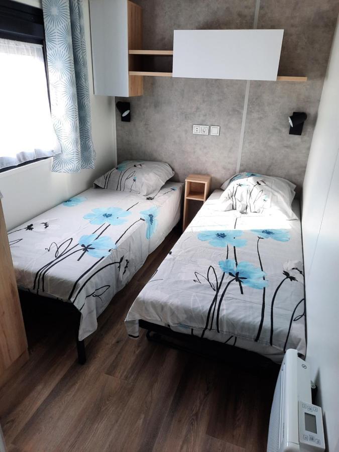 Jpp Marie Ange Proprietaire Hotel Сен-Жулиен-ан-Борн Екстериор снимка