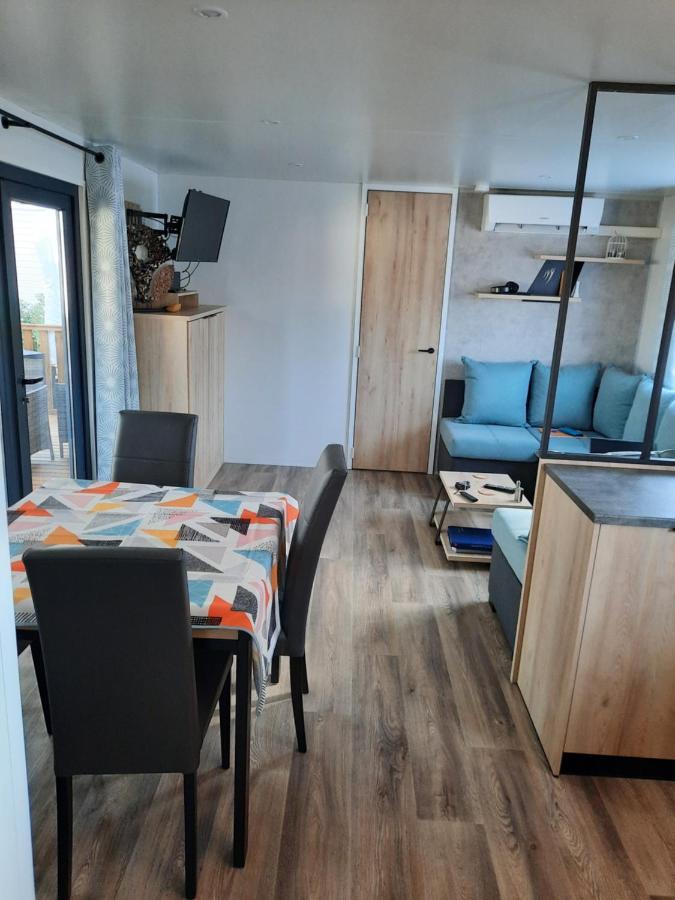 Jpp Marie Ange Proprietaire Hotel Сен-Жулиен-ан-Борн Екстериор снимка